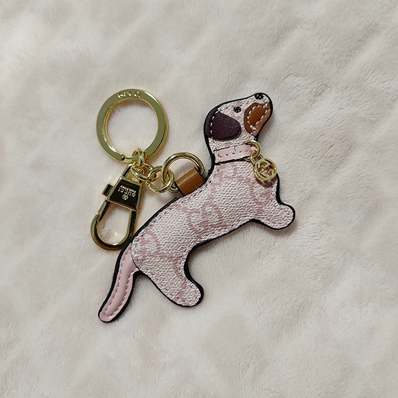 Gucci Tan Dog Keychain - Picture 3 of 6